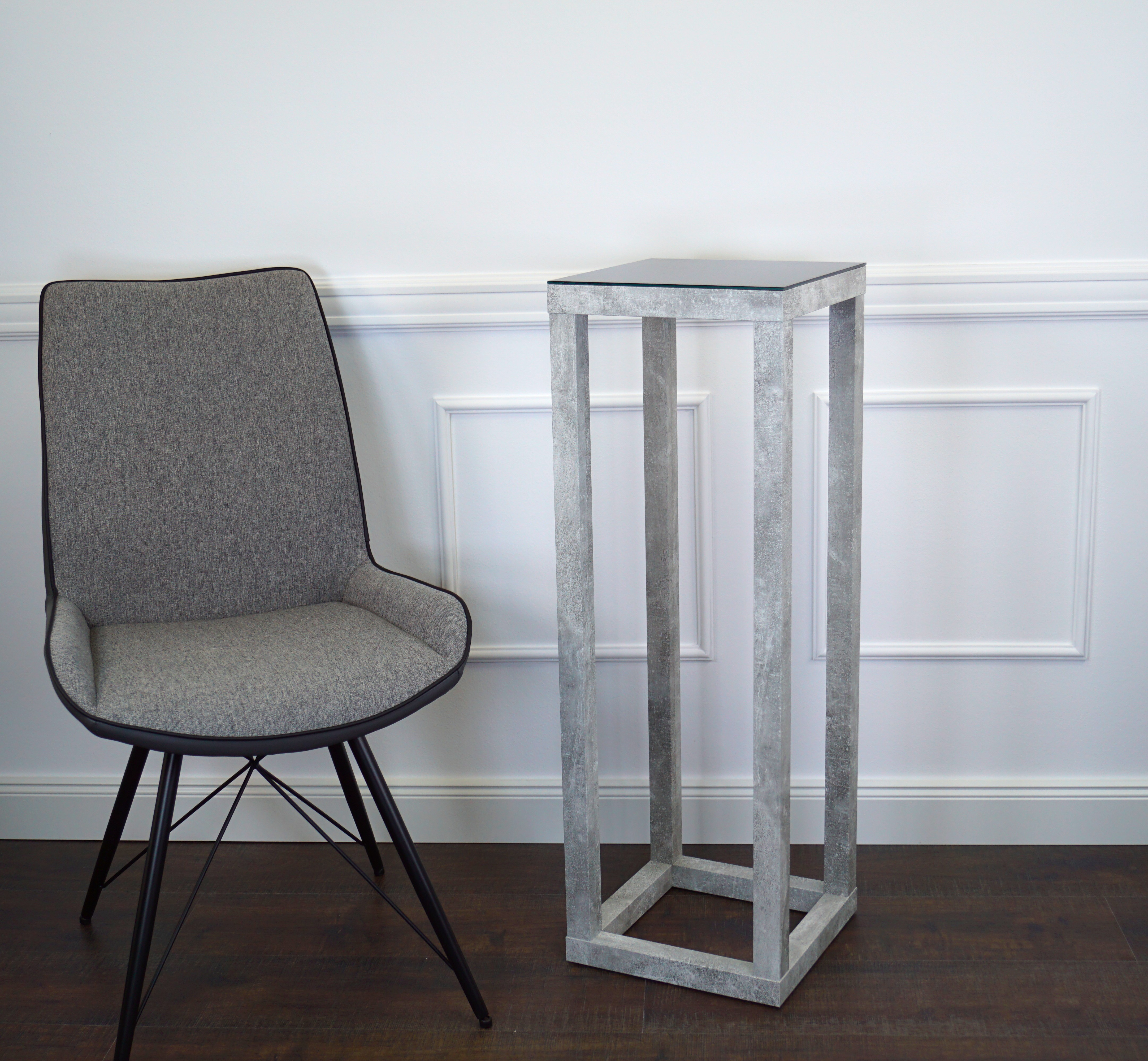 Blumensäule, Dekosäule "Cube", Gestell in Betonoptik, Glas in Schwarz, 30 x 30 x 80cm